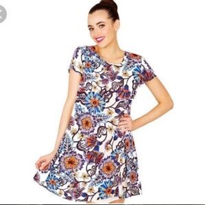 Betsey johnson graceful gardens shift dress